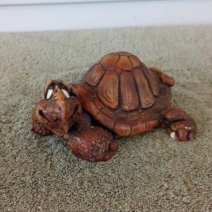 Vintage 1981 John Raya turtle figurine